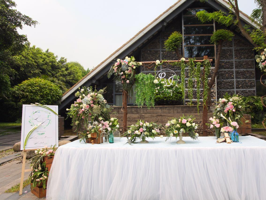 【梦随风动】定制户外婚礼全包套系