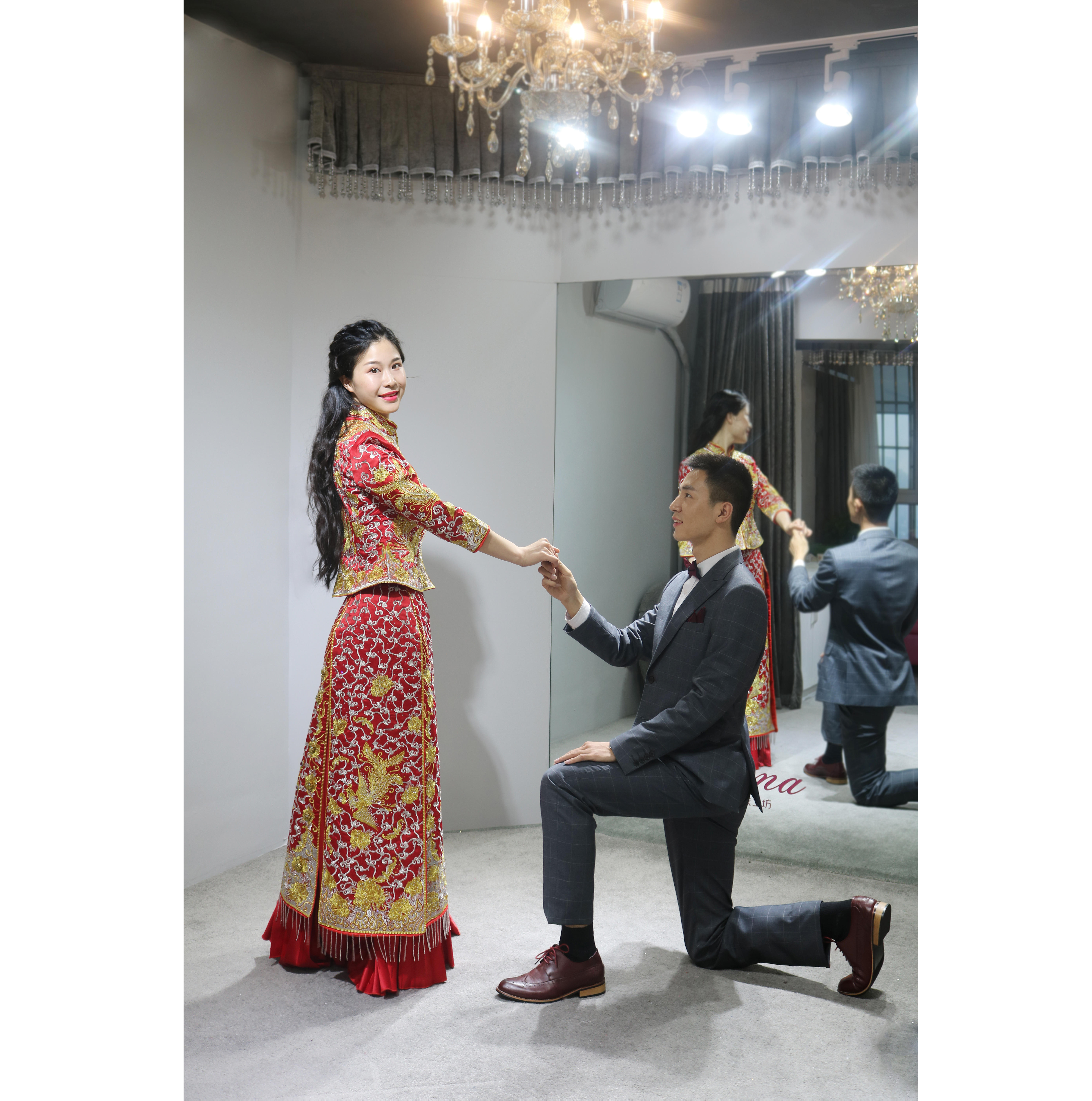 【嫁衣工坊】主纱+出门纱+敬酒服+男装+2伴娘服