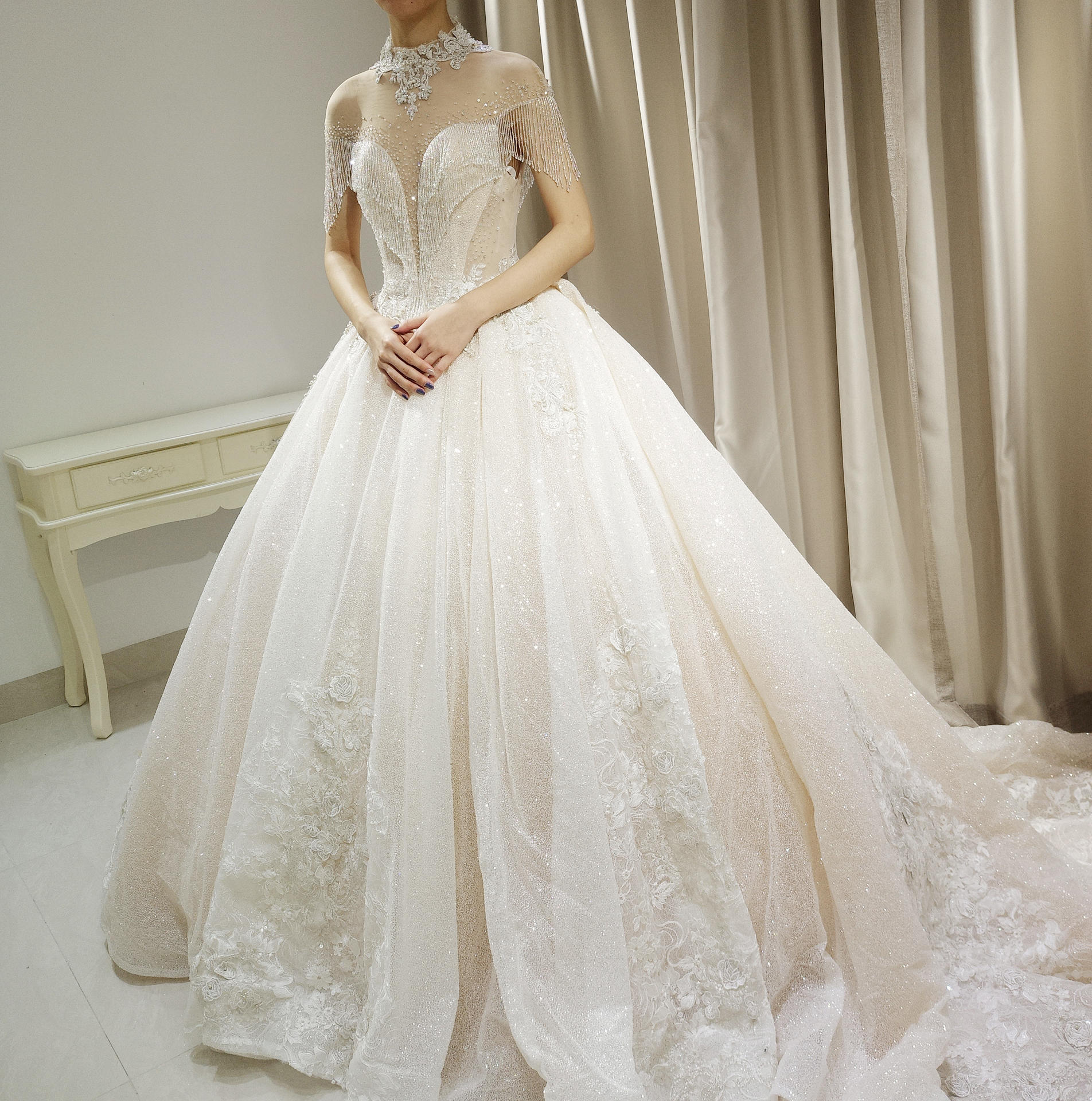 【超值套餐】高端定制婚纱礼服裙褂送男士西服一套