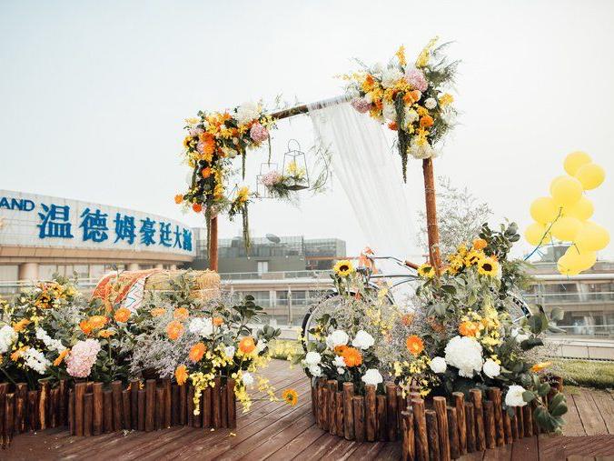 【年末狂欢】总监跟妆团队+送超万元惊喜服务