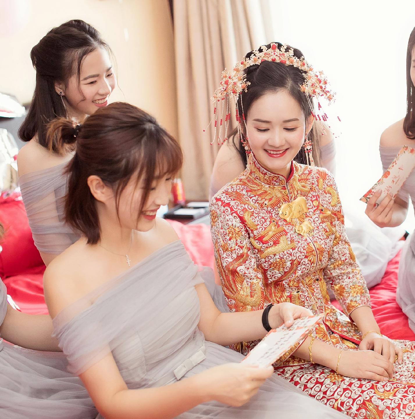 LOVEST气质伴娘姐妹裙租赁