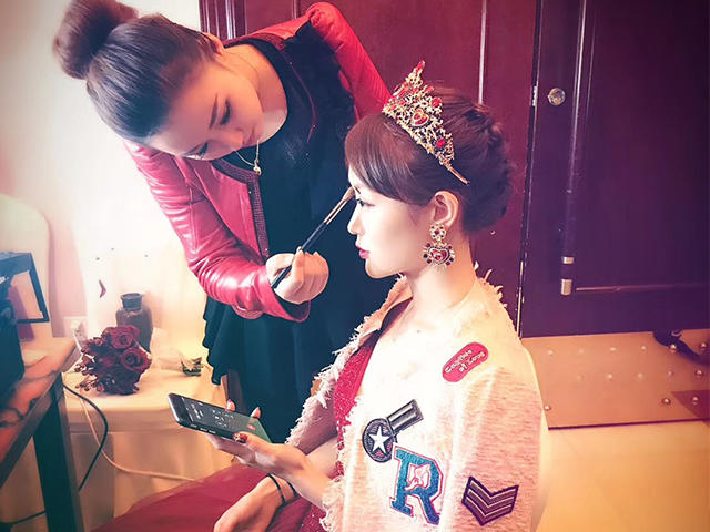 ALICE国际新娘馆婚礼答谢妆，到店化妆