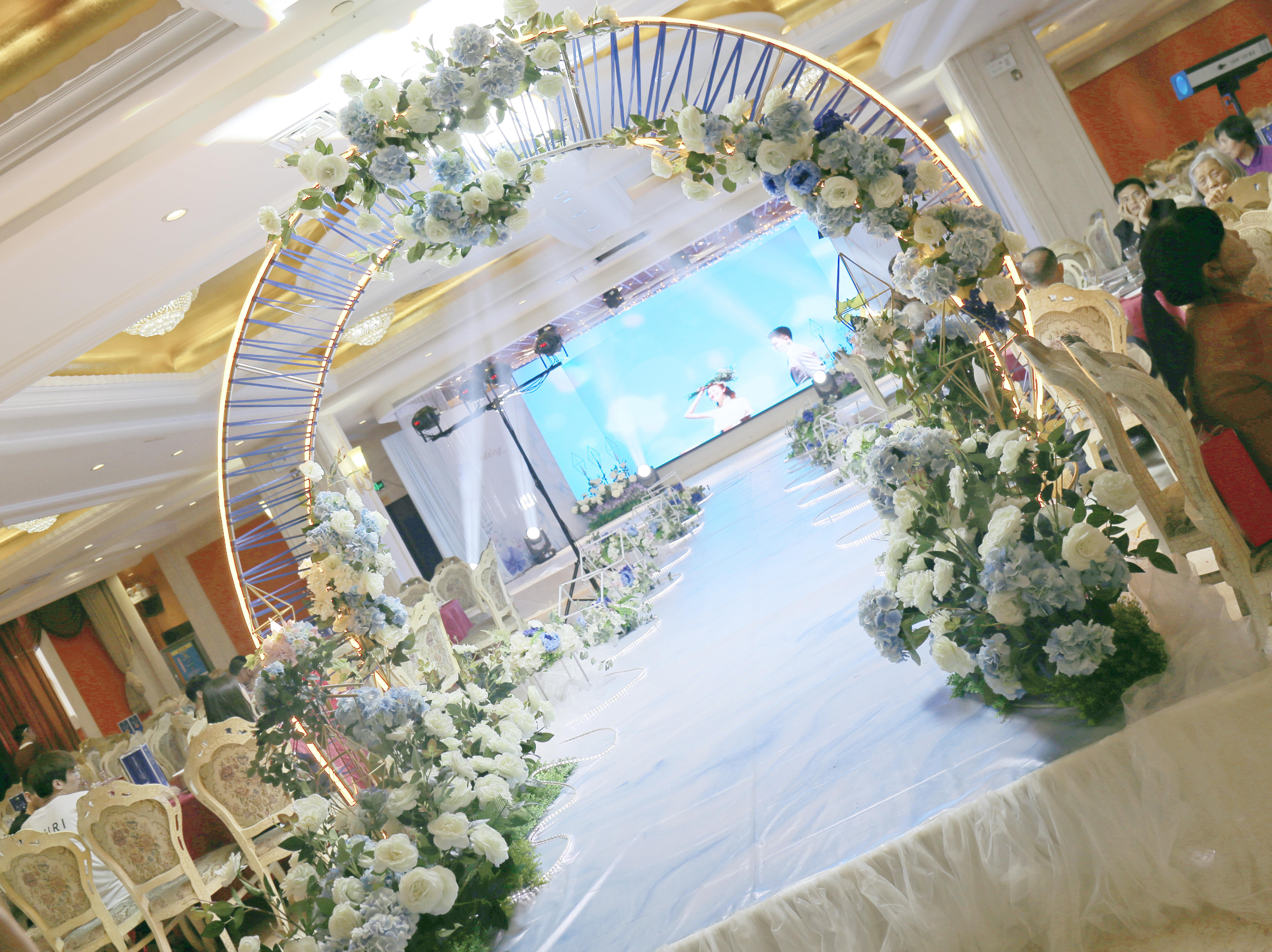 蓝白【百灵鸟婚礼lucky wedding】