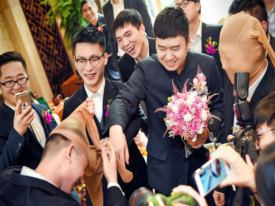 婚礼主持+婚礼化妆+音乐督导