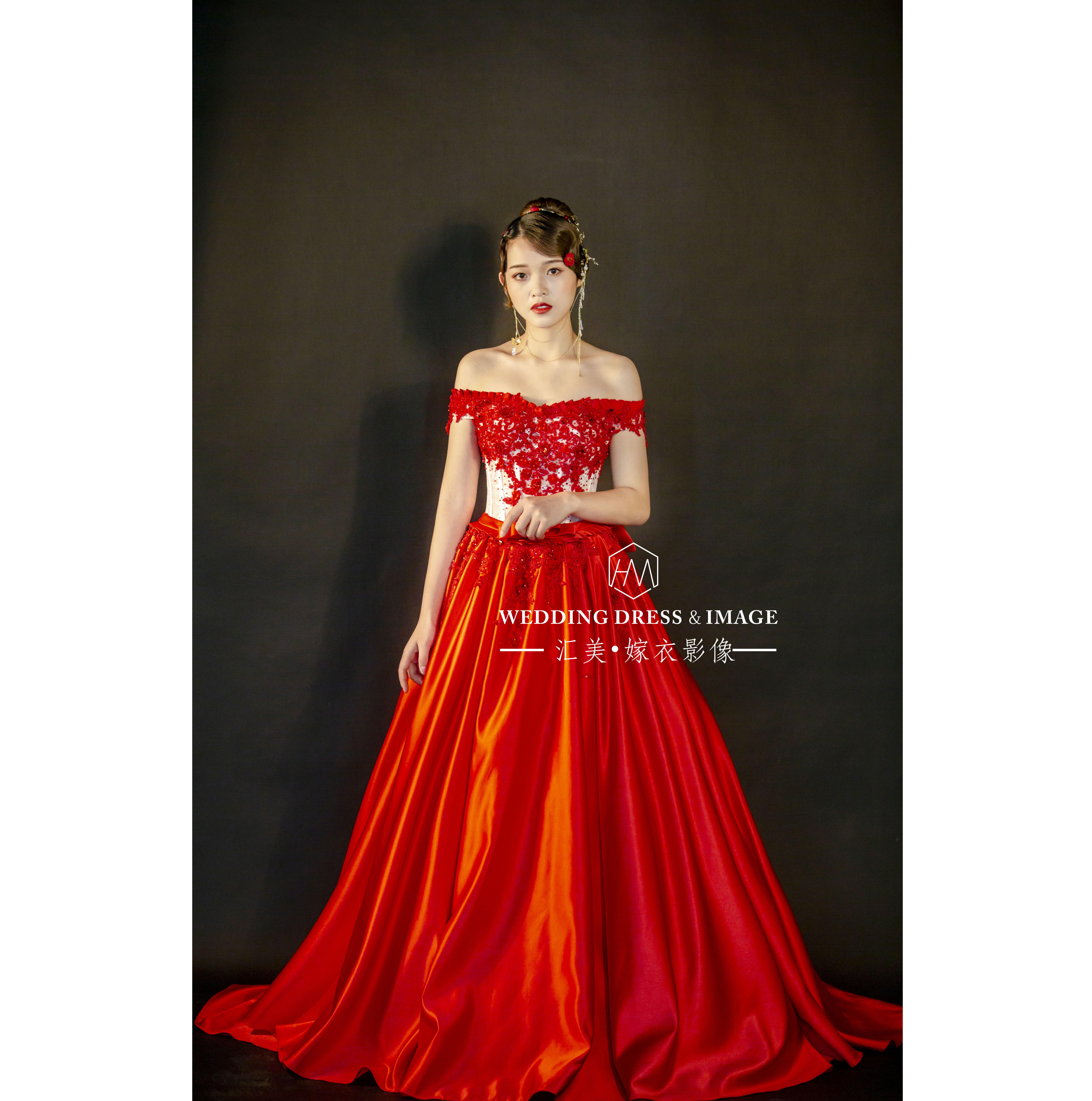 高端精品礼服    汇美嫁衣影像
