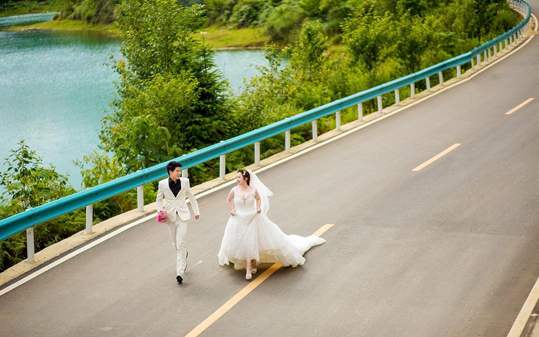 文藝旅拍【送全新ST婚紗】景點(diǎn)任選