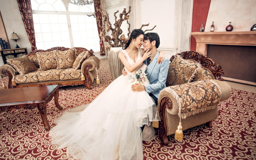  店庆+抵现金活动+双外景拍摄+15大礼品赠送