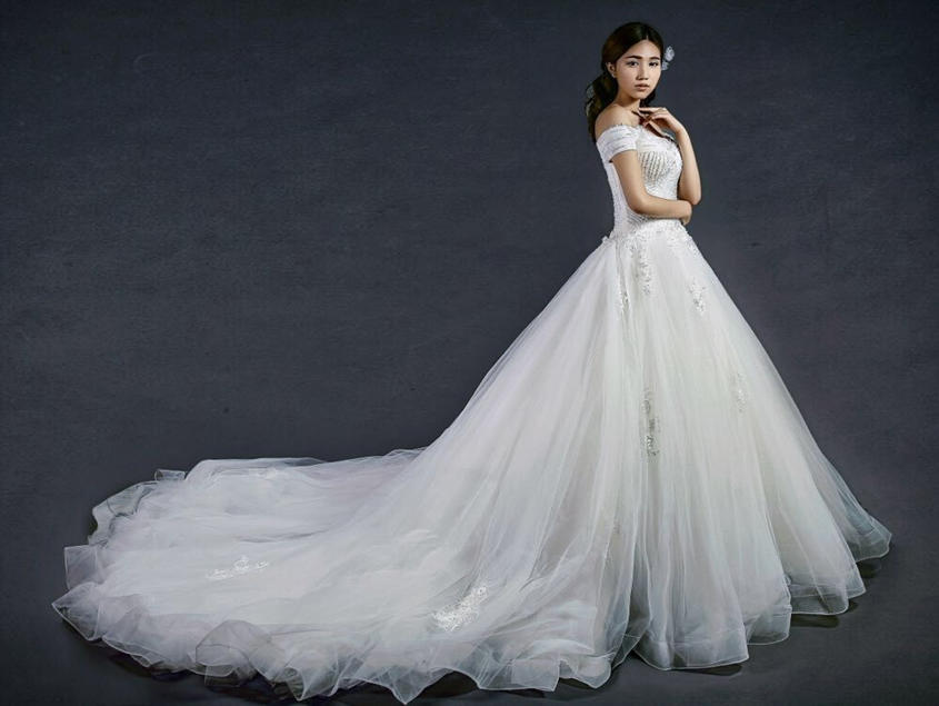 <赫蒂婚纱礼服馆>臻爱系列套餐