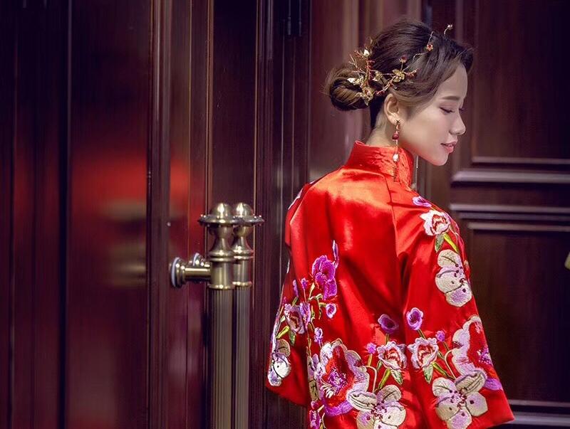 【完美新娘礼服彩妆馆】主管化妆老师全程跟妆