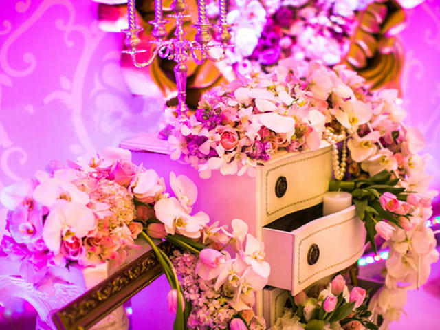 【喜帖街】从镜面地毯走出来的紫色梦幻花海婚礼