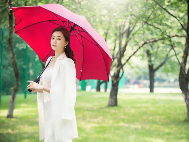 韩居摄婚纱摄影，夏季开启拍一套送一套模式