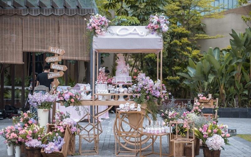 粉色甜美婚礼甜品台，一场温柔的婚礼