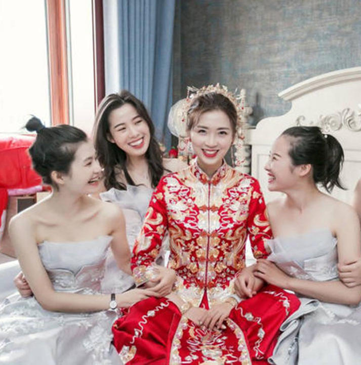 ［Dream婚纱］人气精选齐地婚纱四件套