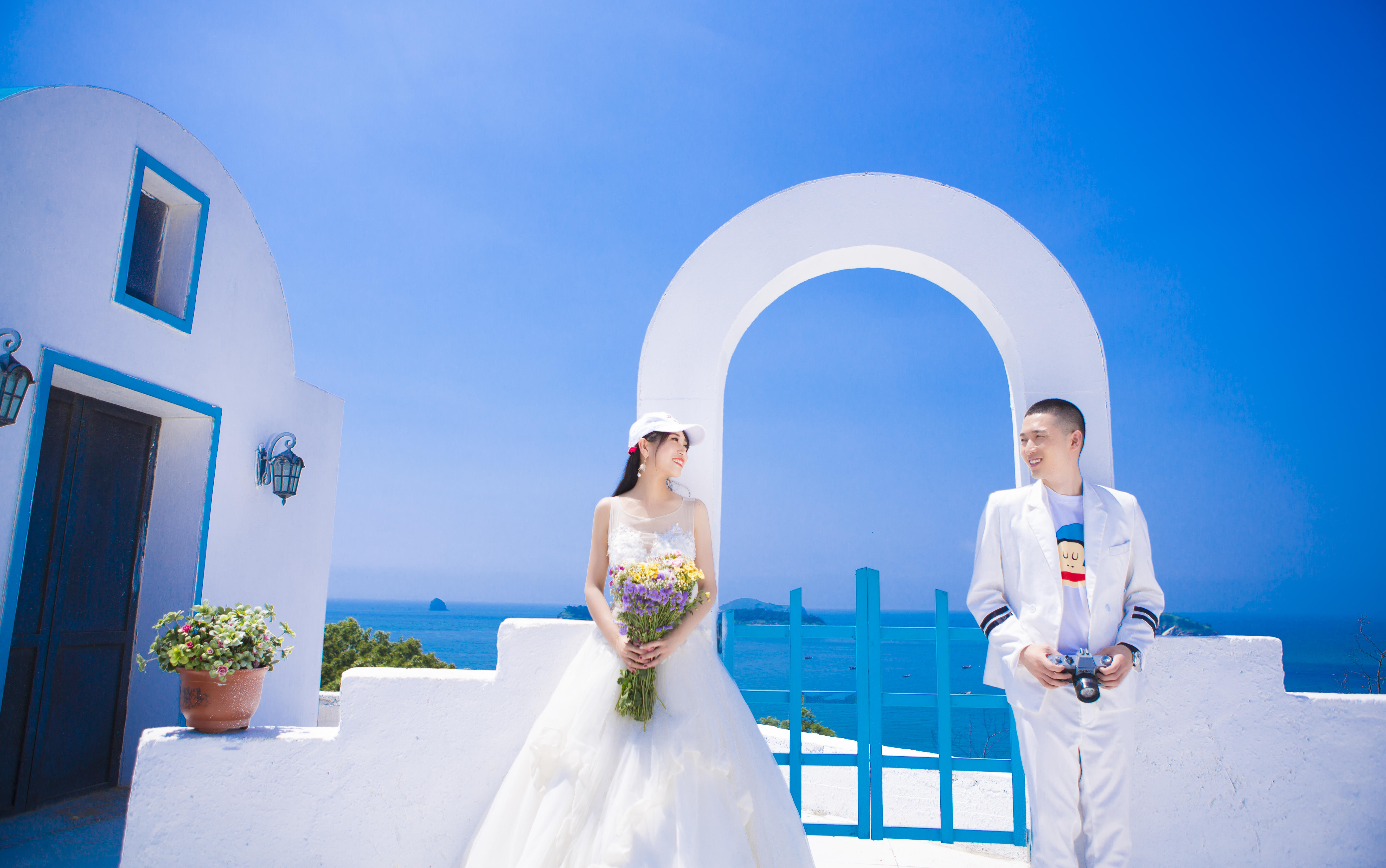 游艇出海+马场+圣托里尼+无人机航拍+夜景+酒店