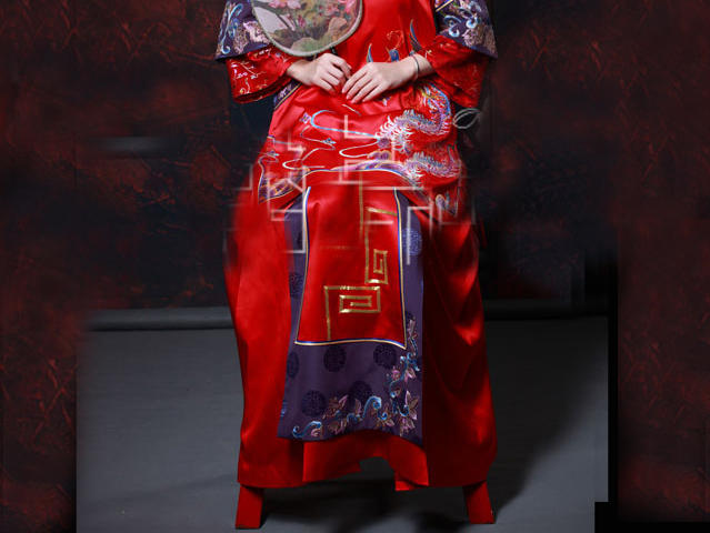 结婚礼服 龙凤褂结婚中式礼服纯手工刺绣禾禾服租赁