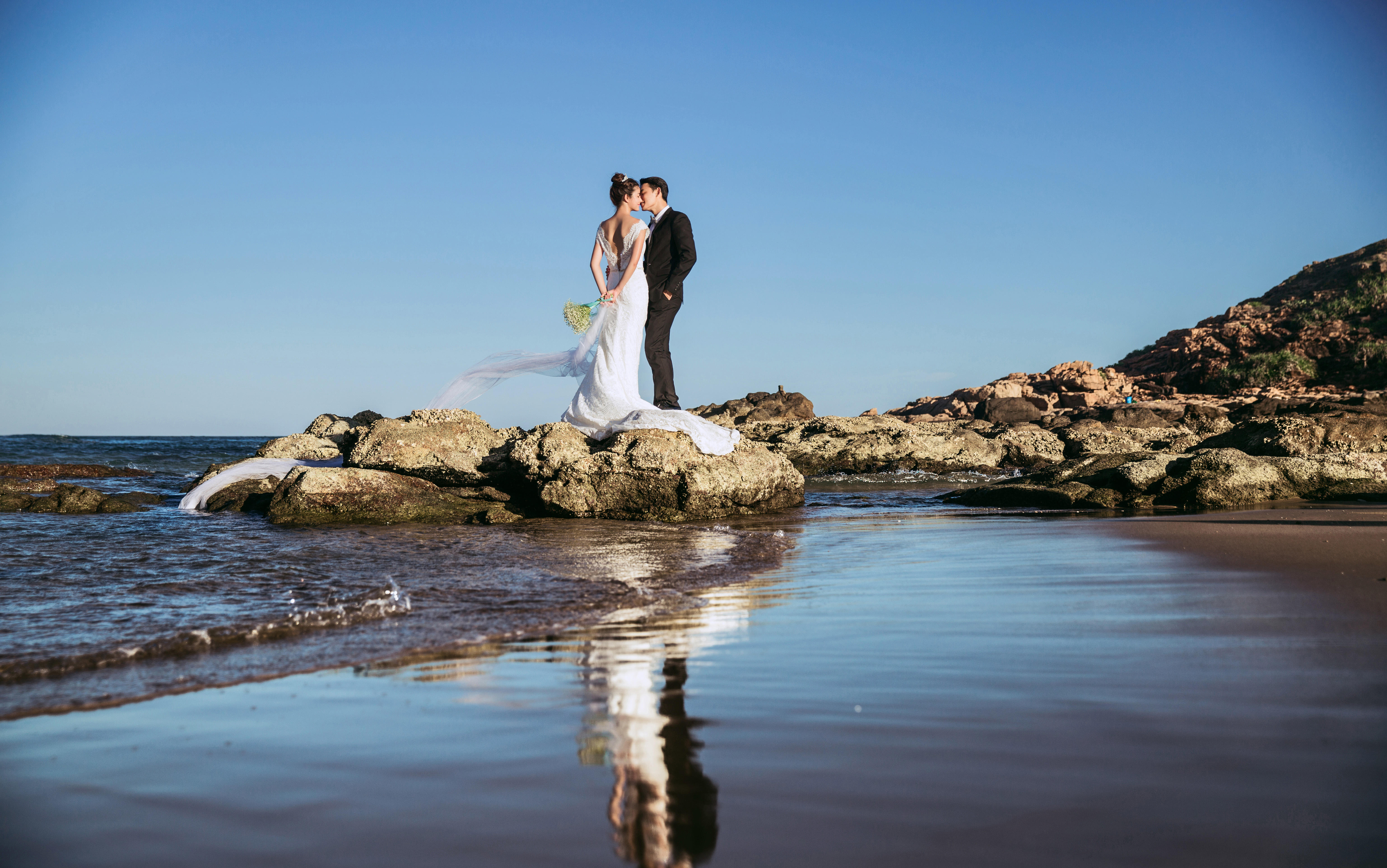 火山岛+镇海角双岛拍摄；一口价全包送微电影