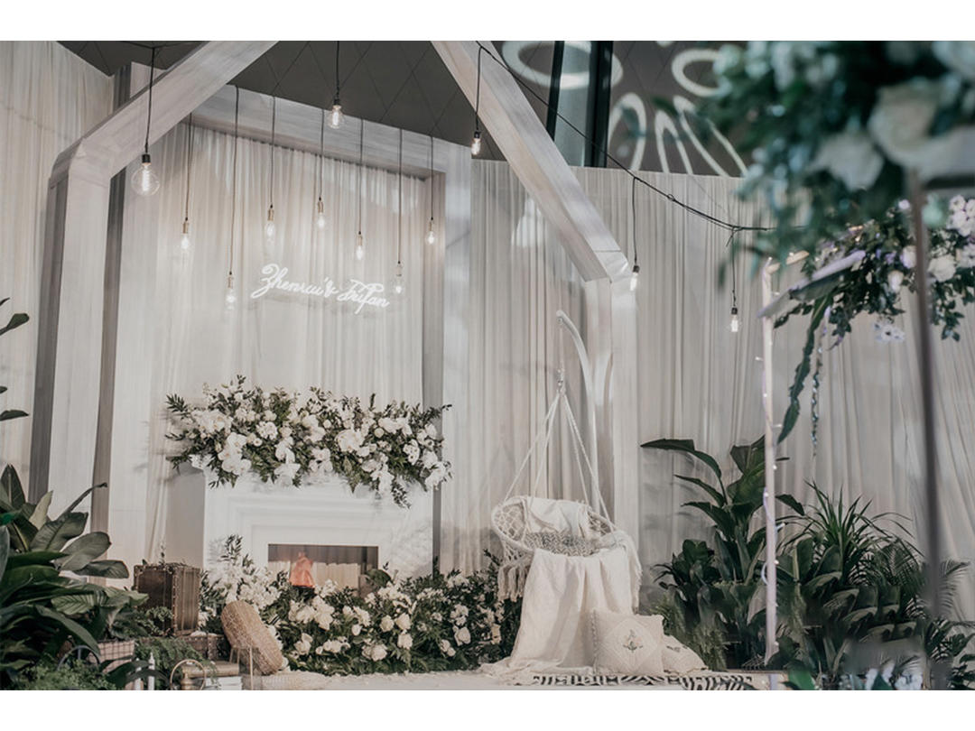 惊艳的婚礼如此低价，深圳新人疯狂预定《墨绿浅白》