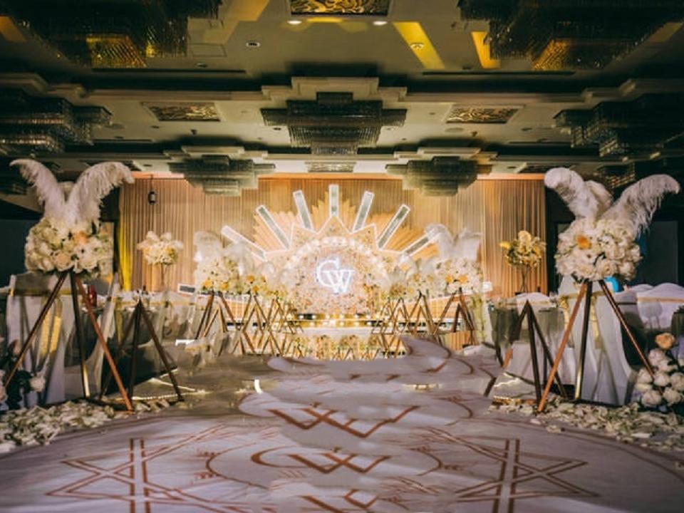 万达铂尔曼真实案例 灯光温暖系婚礼 送化妆 