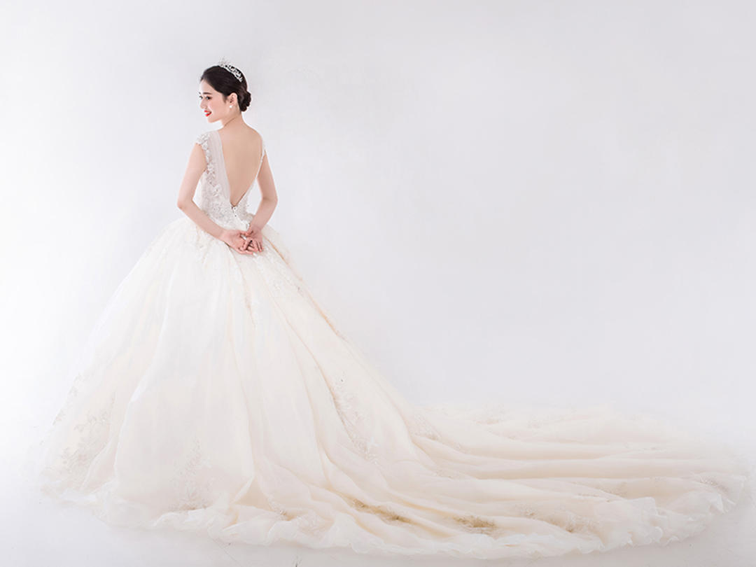 【罗漫超值婚纱礼服套餐】3件套租赁