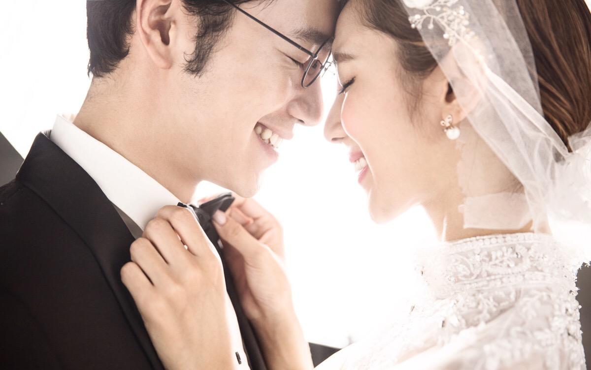 3月春季大促銷感恩回饋發(fā)售婚紗照折扣套餐