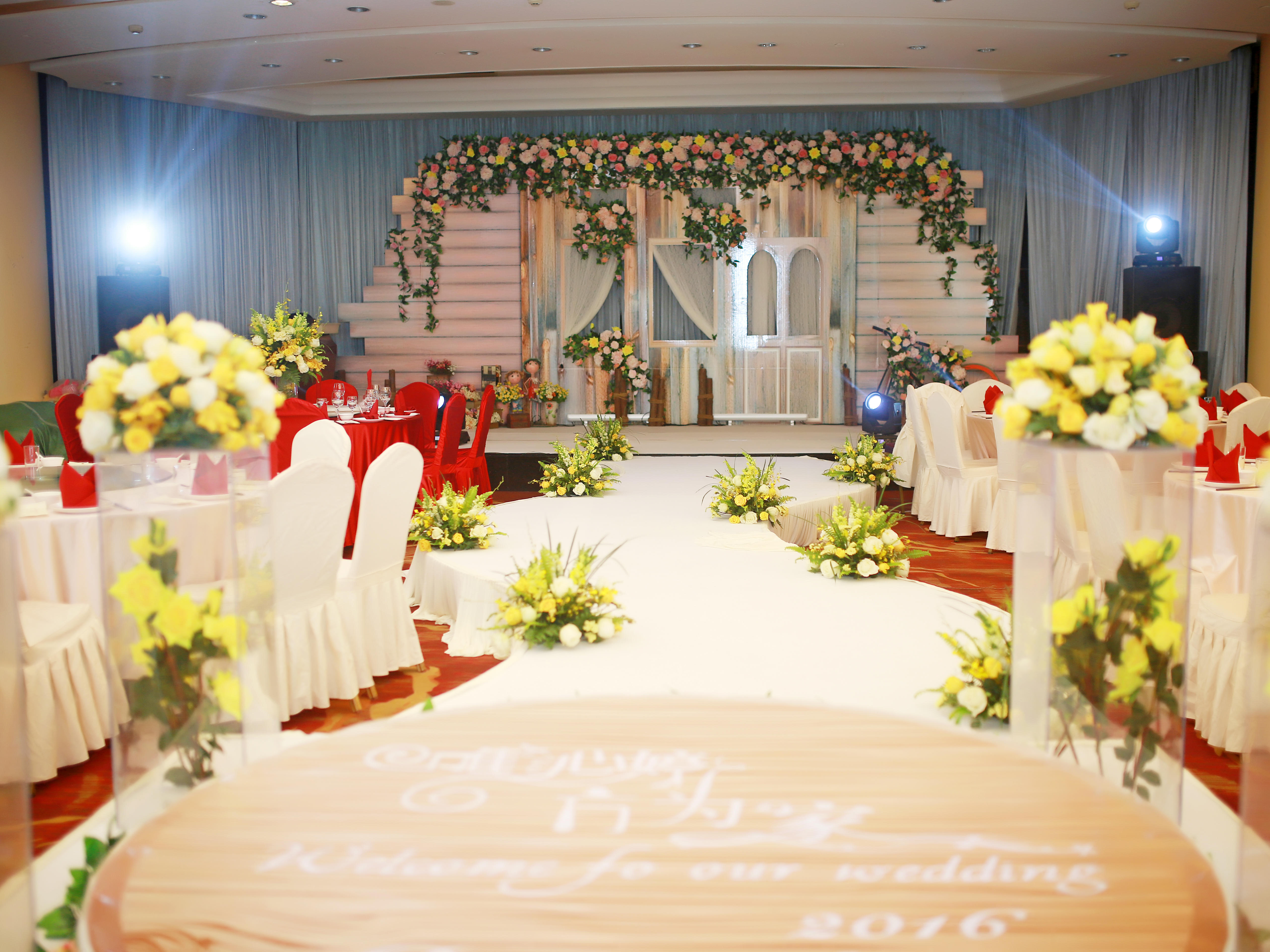 【太阳红婚礼会馆】小森系  清晰  植物婚礼