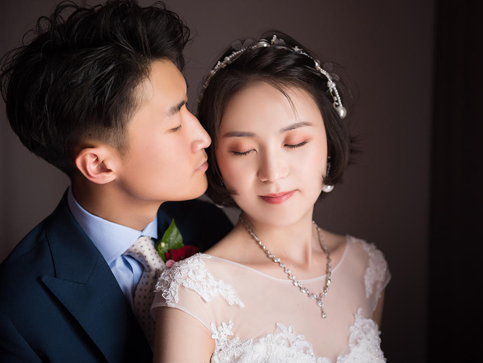 爱啦婚礼全天婚礼跟妆+专业跟拍