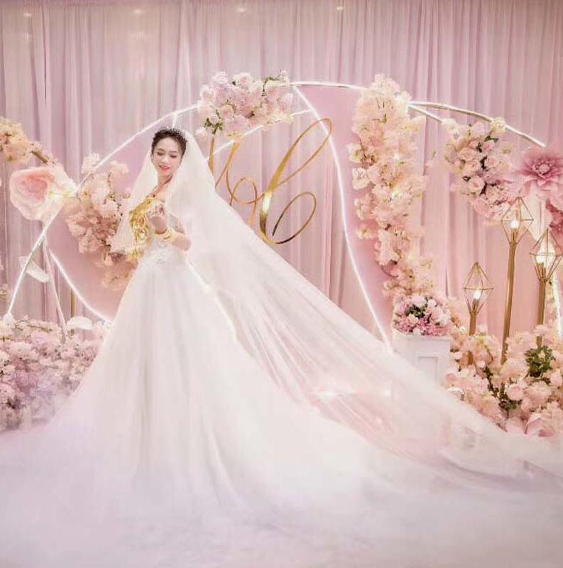 【爆款套系】 浪漫轻奢齐地纱+小五福/敬酒服