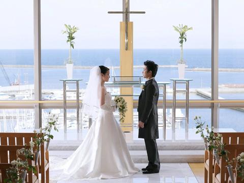 北海道小樽蓝港教堂婚礼，乐惟海外婚礼重庆店