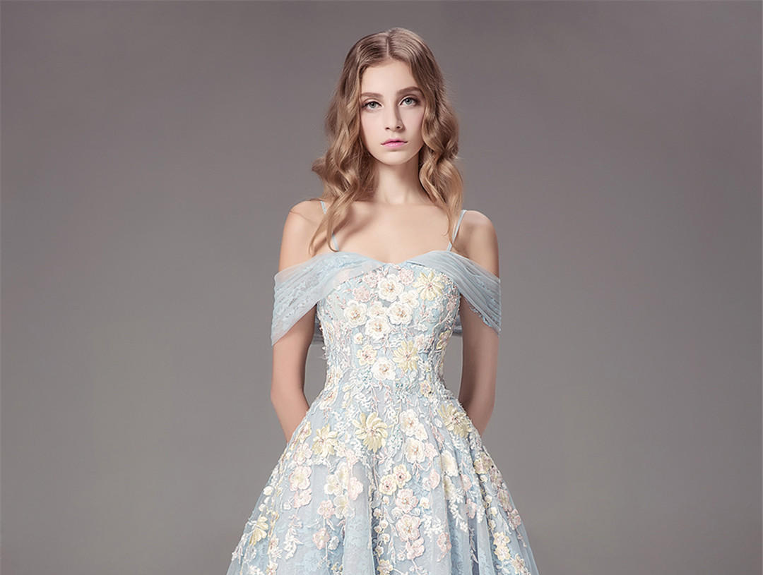 （1仪式长拖主纱 1出门纱 1礼服）配头纱 手套