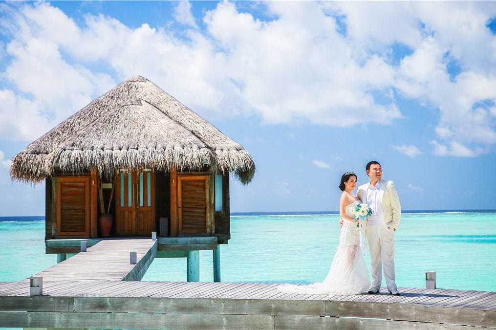 【芊寻海外婚礼】马尔代夫LUX岛沙滩婚礼+婚纱照