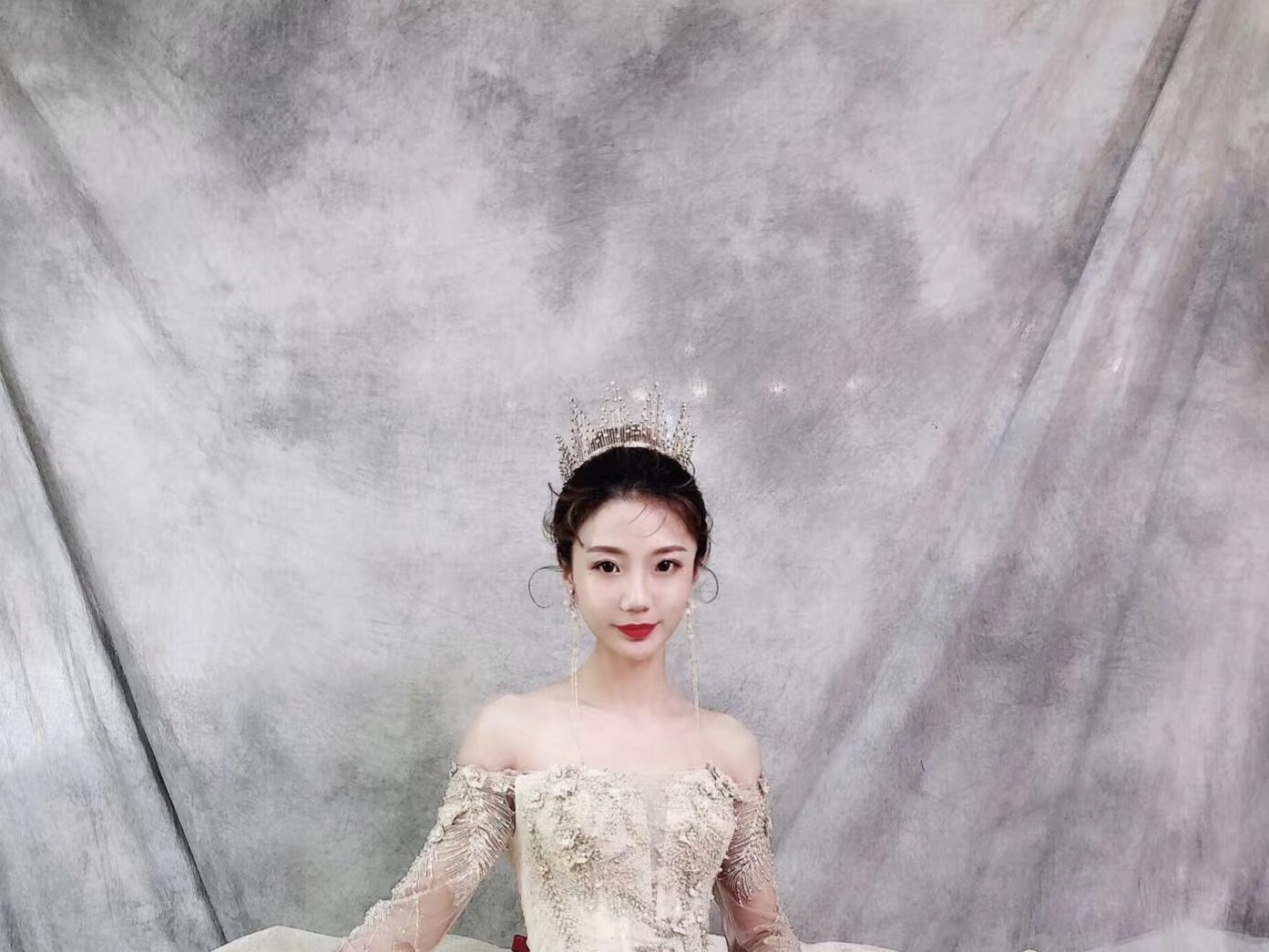 【回请宴席妆-早妆】提供通选敬酒服＋总监化妆师