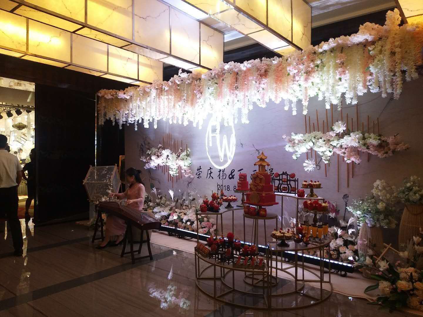 辦一場有態(tài)度的婚禮，為你講述背后的故事