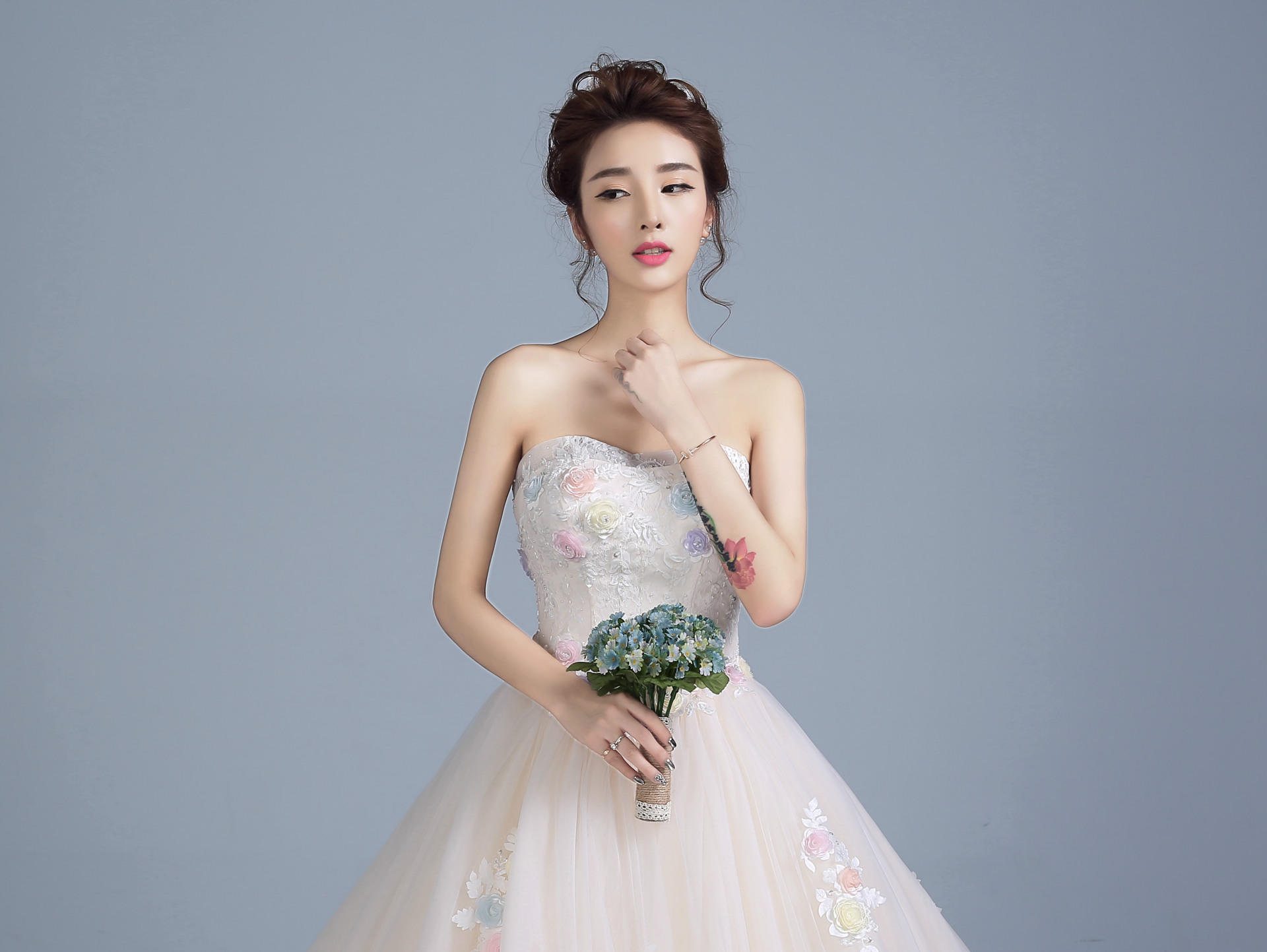 《省心系列》总监档森系唯美造型 三件套+亲友妆