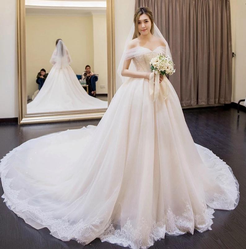 限时抢购一字肩梦幻心形仪式纱一套