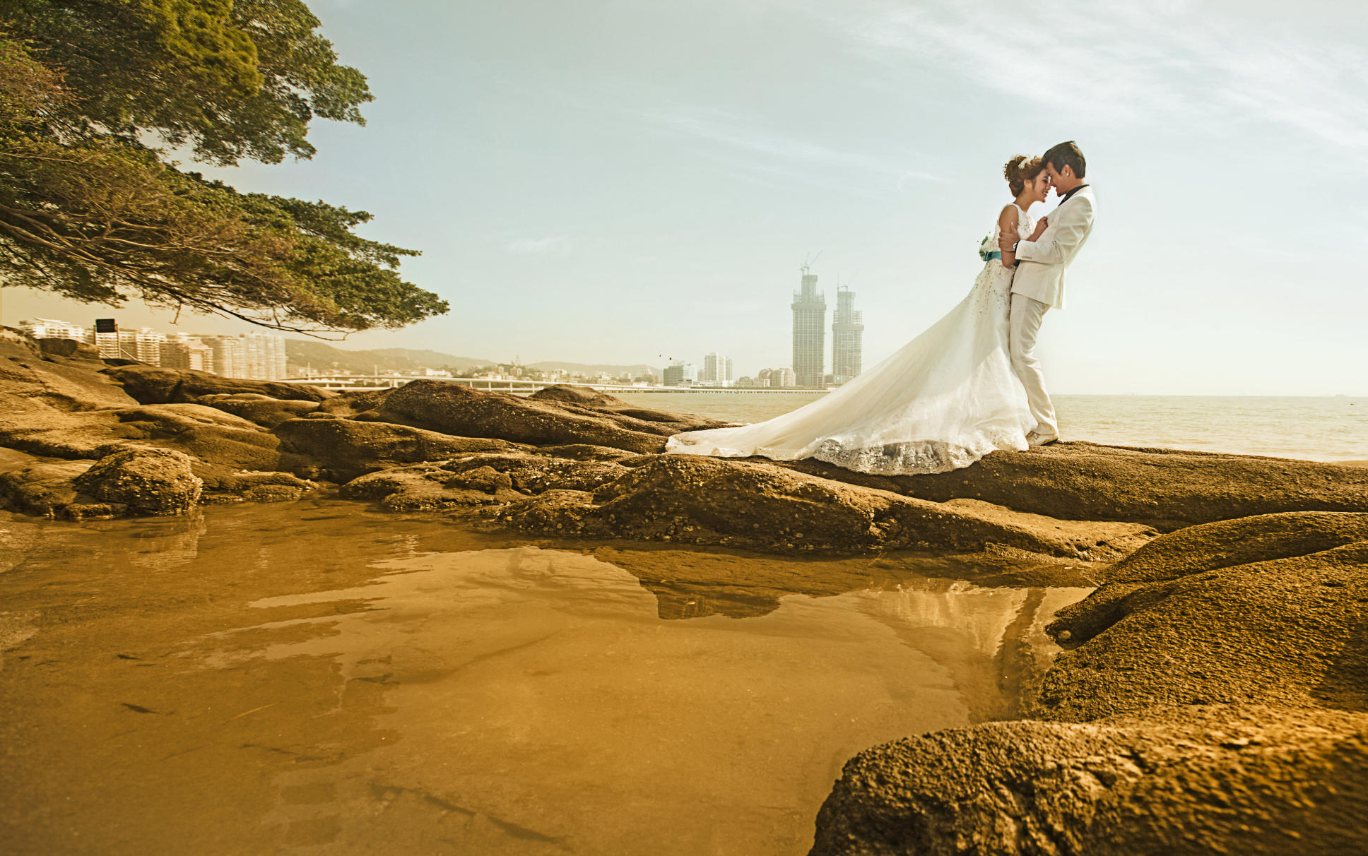 【品质优荐】服装任选+场景任选+送婚纱+蜜月酒店