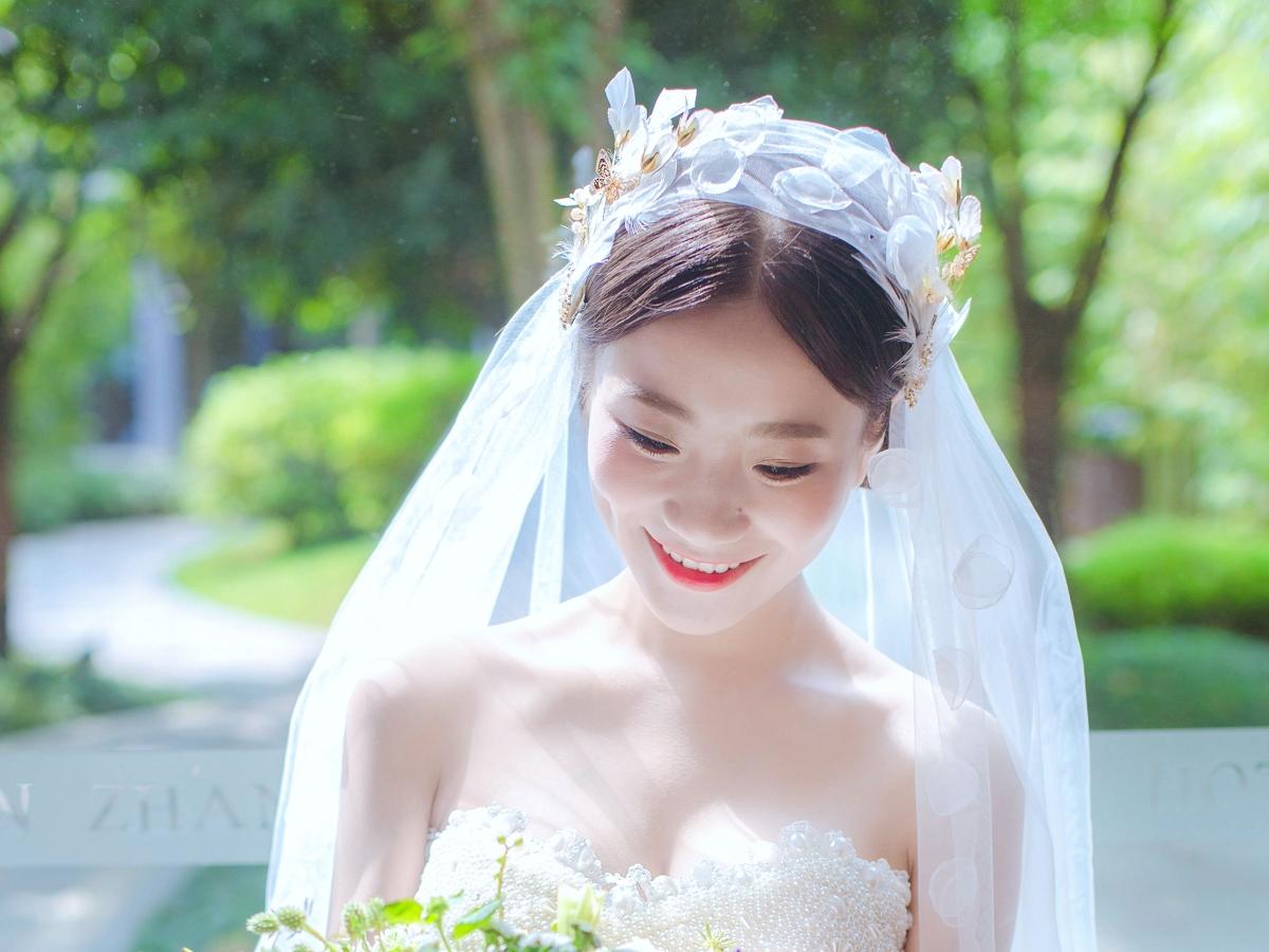 Nice奈斯 总监斯颖跟妆＋两套婚纱 优惠600