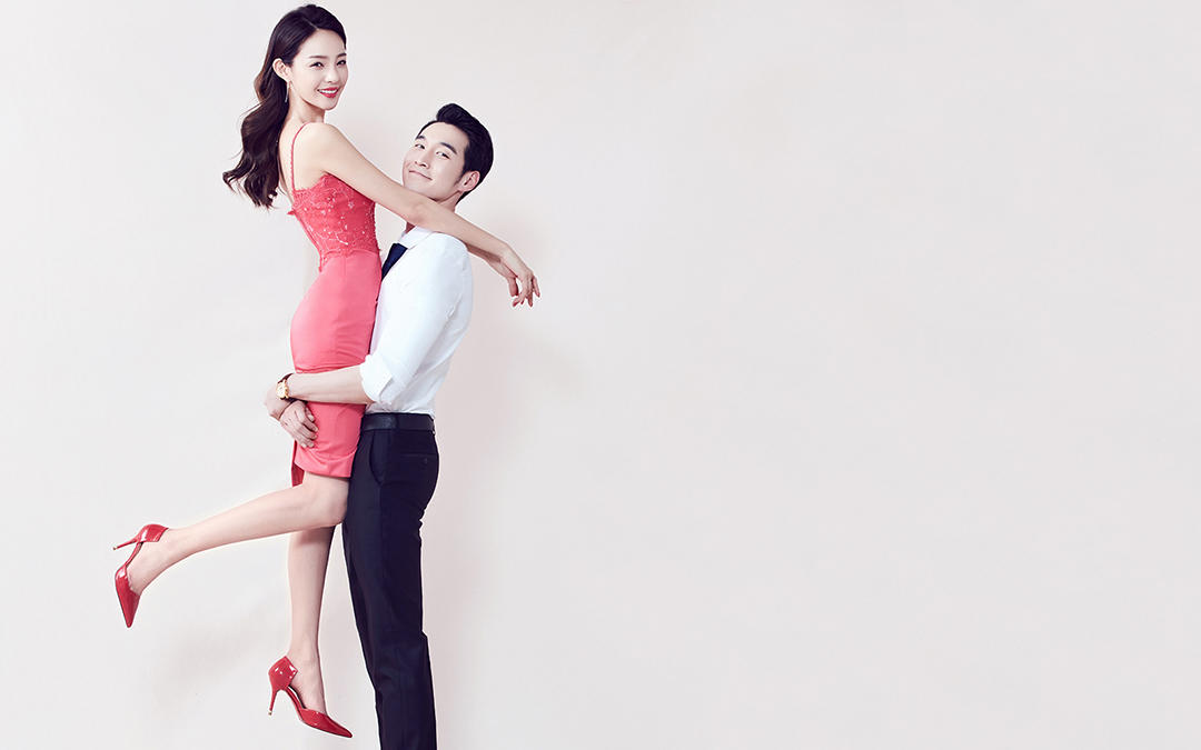 先拍后付+私人定制+底片全送+鲜花造型