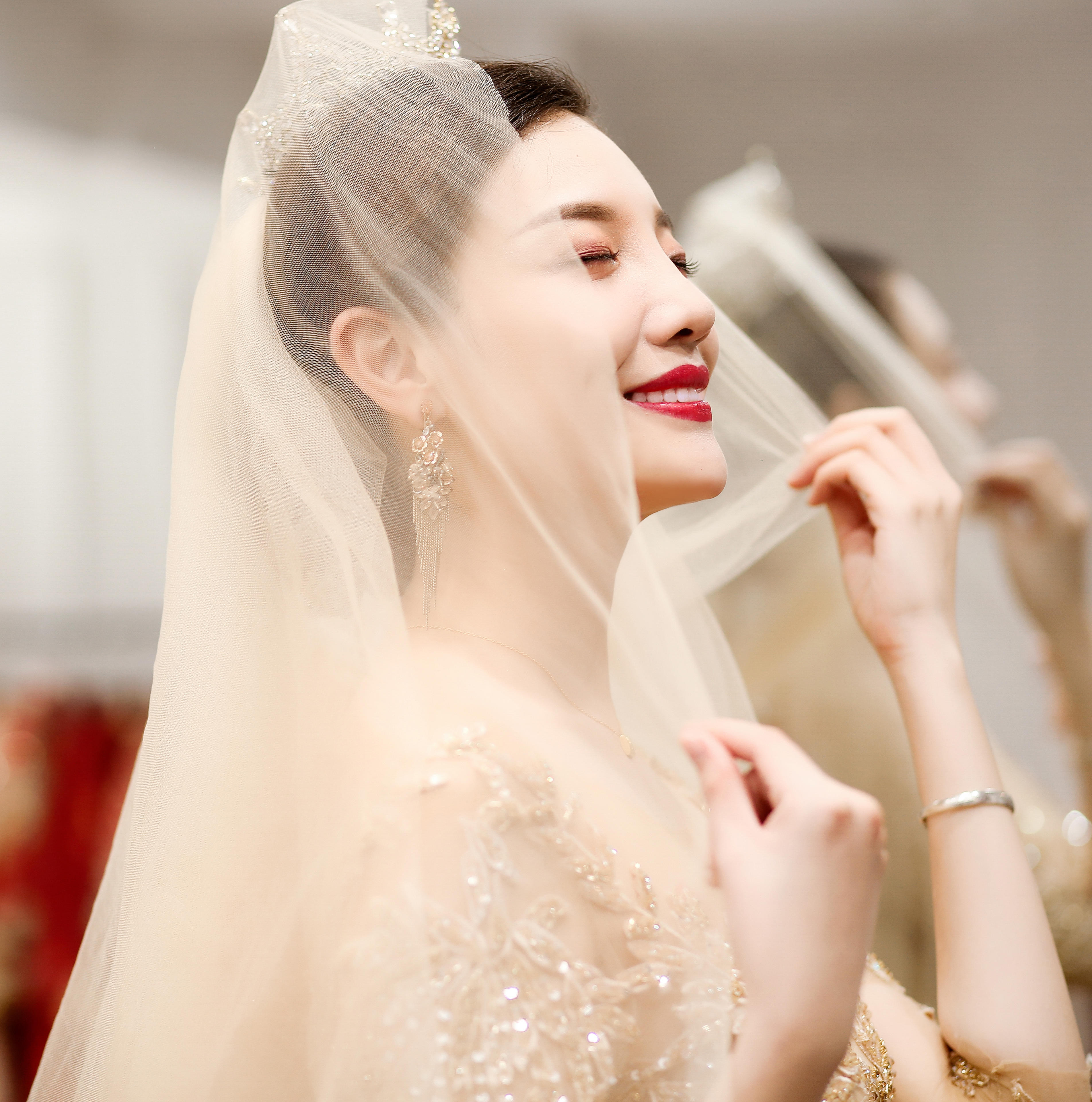 【闪慕婚纱.艳子造型】婚纱礼服三件套赠送新娘跟妆