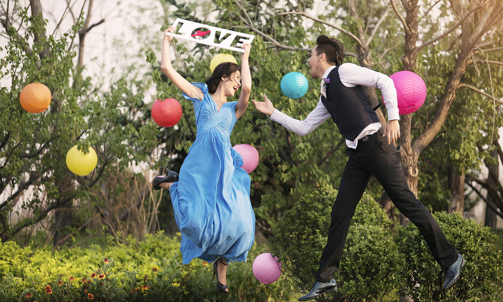 岸芷汀兰创意婚纱照