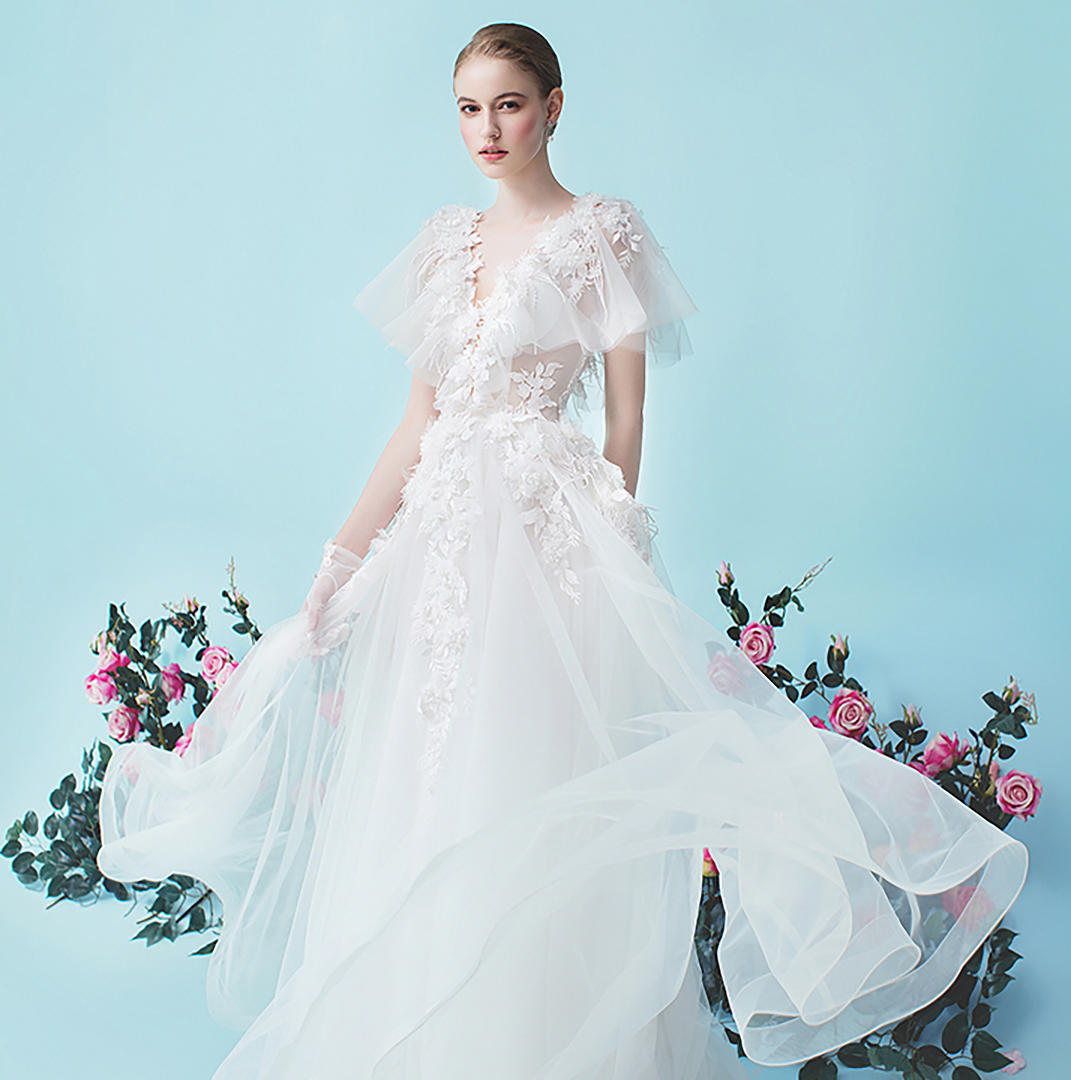 【轻纱婚纱】花仙子户外草坪花瓣甜美出门纱