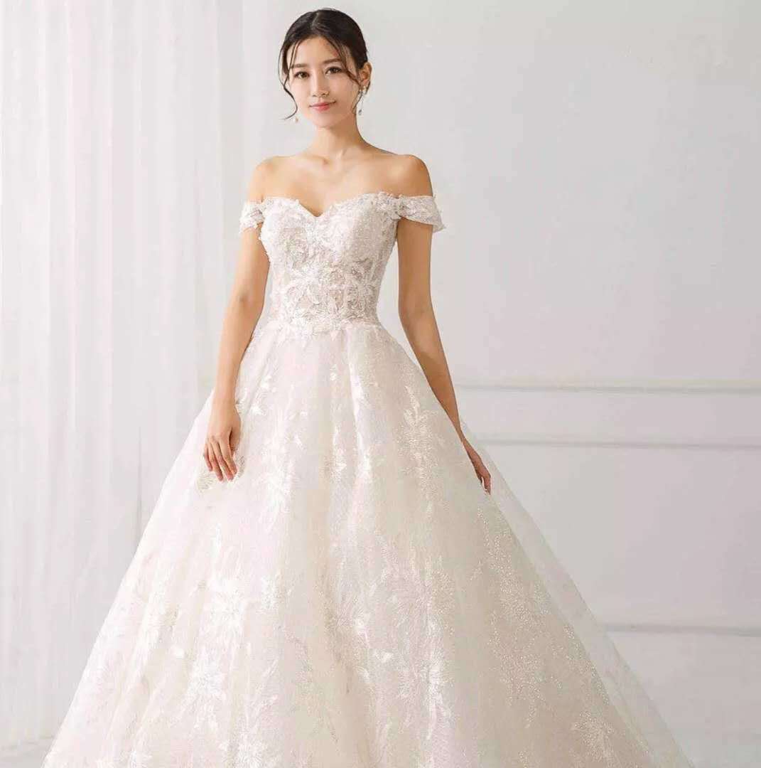 [性价比爆棚]一字肩长拖+秀禾(齐地纱）+敬酒服