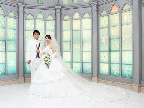 北海道雪之教堂婚礼，乐惟海外婚礼重庆店