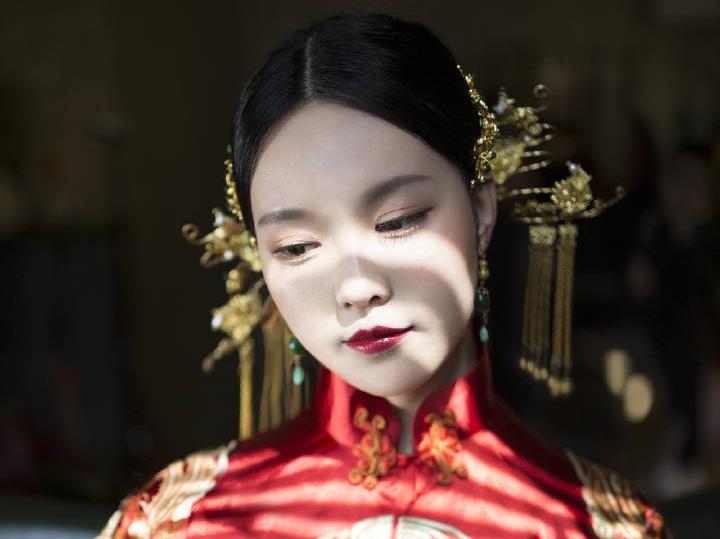 【限时特惠】总监级化妆师跟妆3造型唯美简约妆容