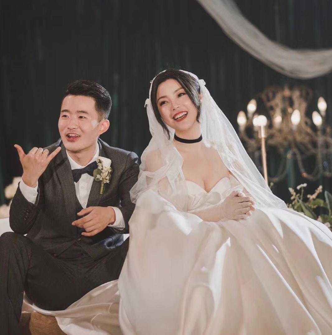 18初秋特惠  十六件套婚纱套餐  