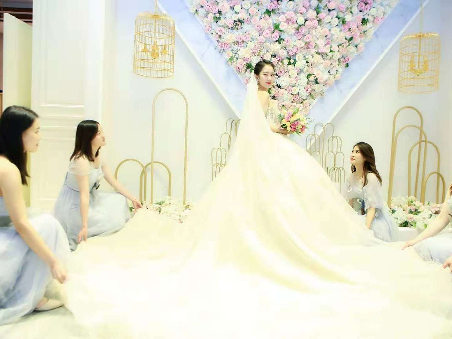 【瑞·恩】到店资深化妆师+明星回门早妆或妈妈妆