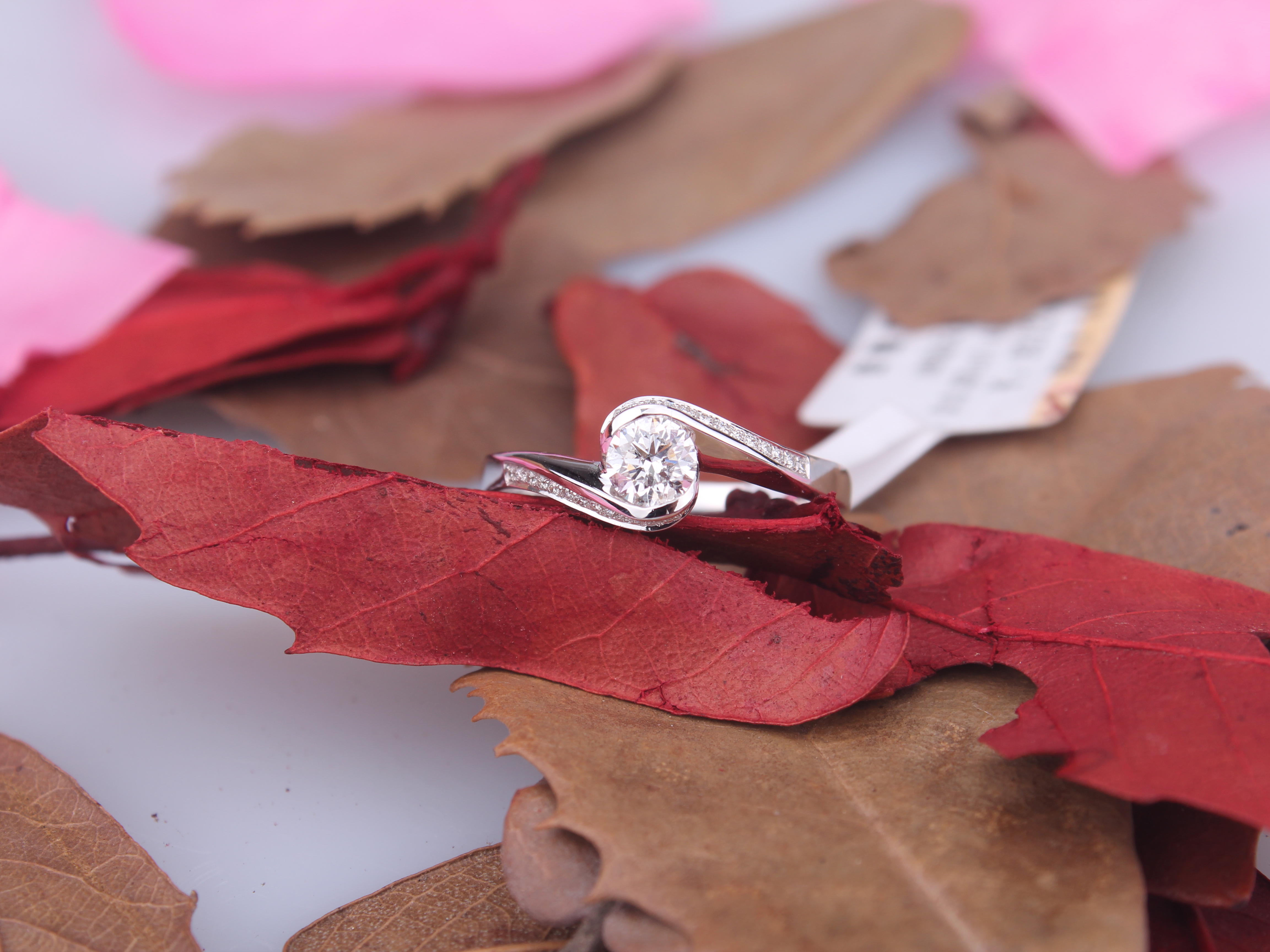 《无痕》女戒  罗兰钻石冬日完美定制之女戒