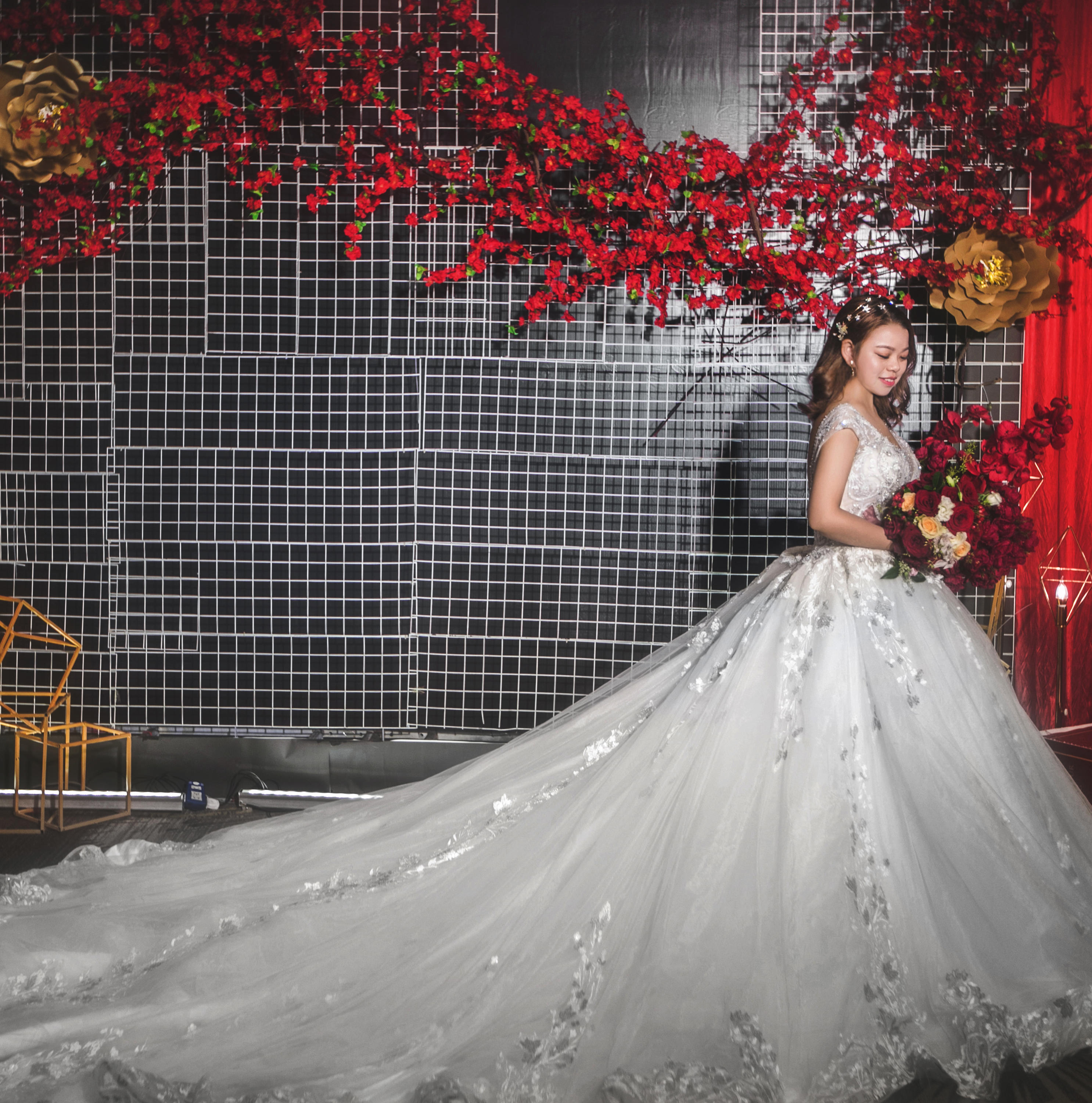 超值租赁：秀禾服+主婚纱+敬酒服+全程跟妆