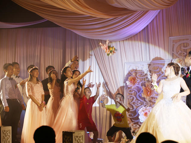 【奥丽奥婚礼】温暖大气的香槟色系婚礼