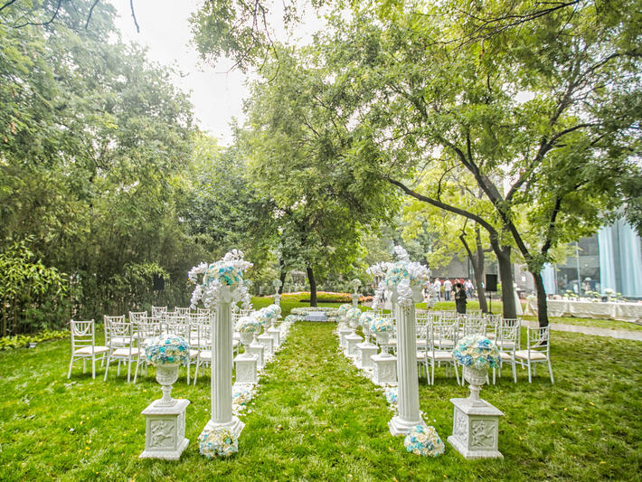 FEEL斐尔婚礼-户外草坪把最美的爱给最爱的你