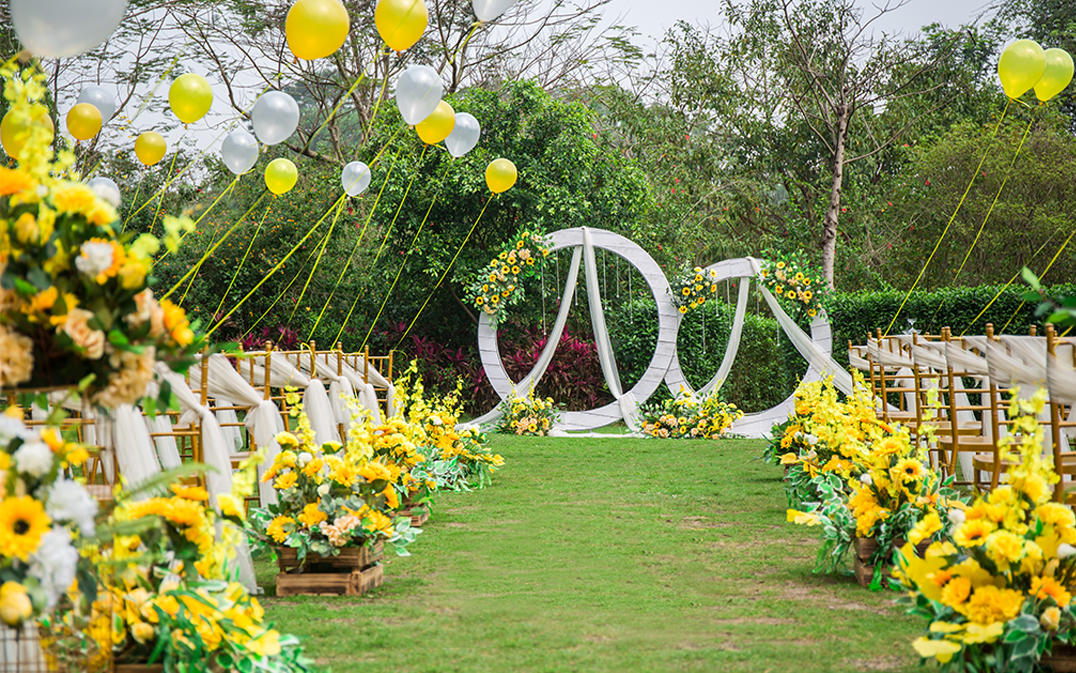 热门性价比简约风婚礼套餐包婚礼布置+四大金刚